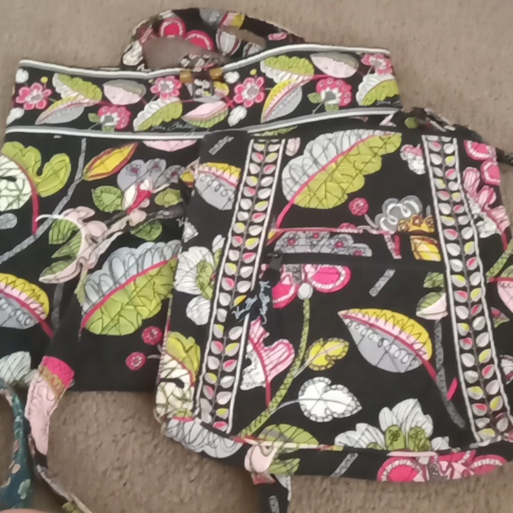 2 Never used Vera bradley bundle with a tote purse, and a crossbody purse